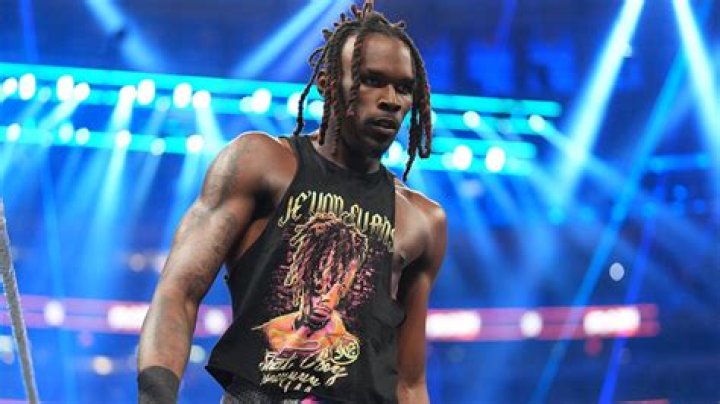 
Caleb Evans Height, Weight, Net Worth, Age, Birthday, Wikipedia, Who, Nationality, Biography 