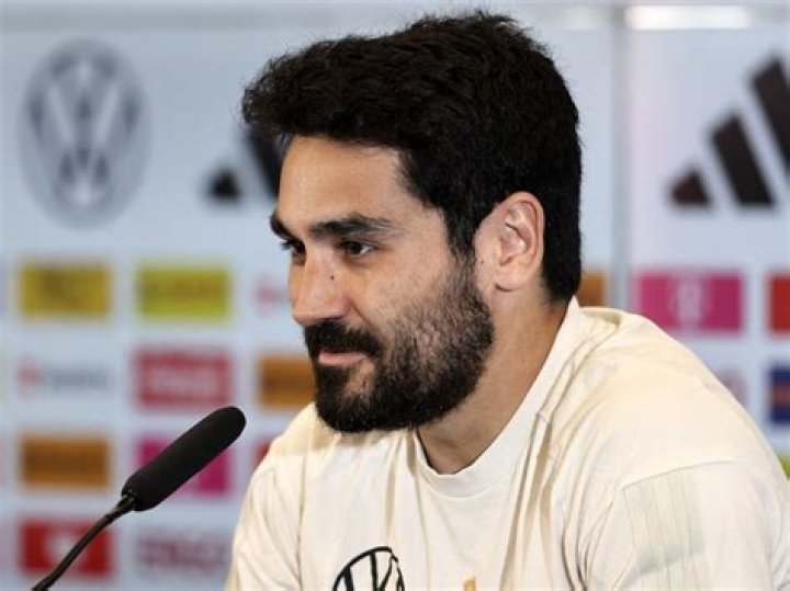 
Ilkay Gundogan Height, Weight, Net Worth, Age, Birthday, Wikipedia, Who, Nationality, Biography 