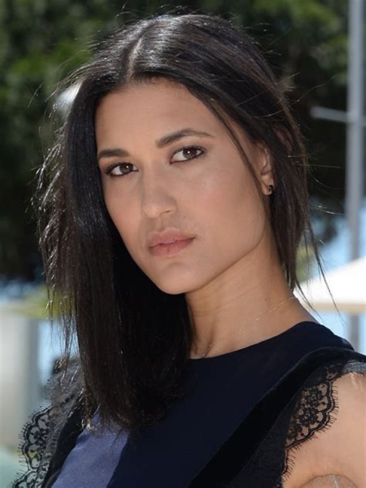  Julia Jones