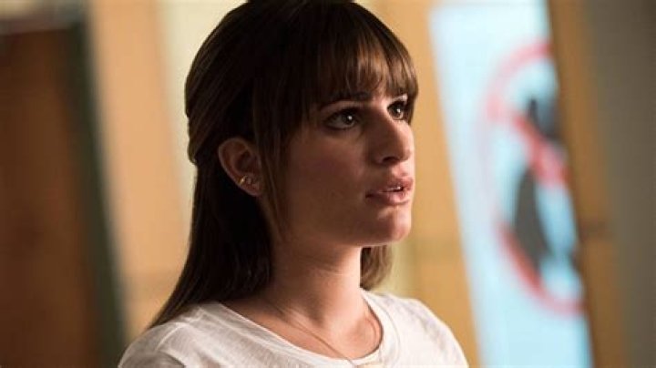 
What Is Up With Lea Michele Glee Poster On Michelle Carter Room? 
