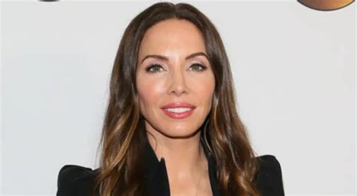 Whitney Cummings Height, Weight, Net Worth, Age, Birthday, Wikipedia, Who, Nationality, Biography